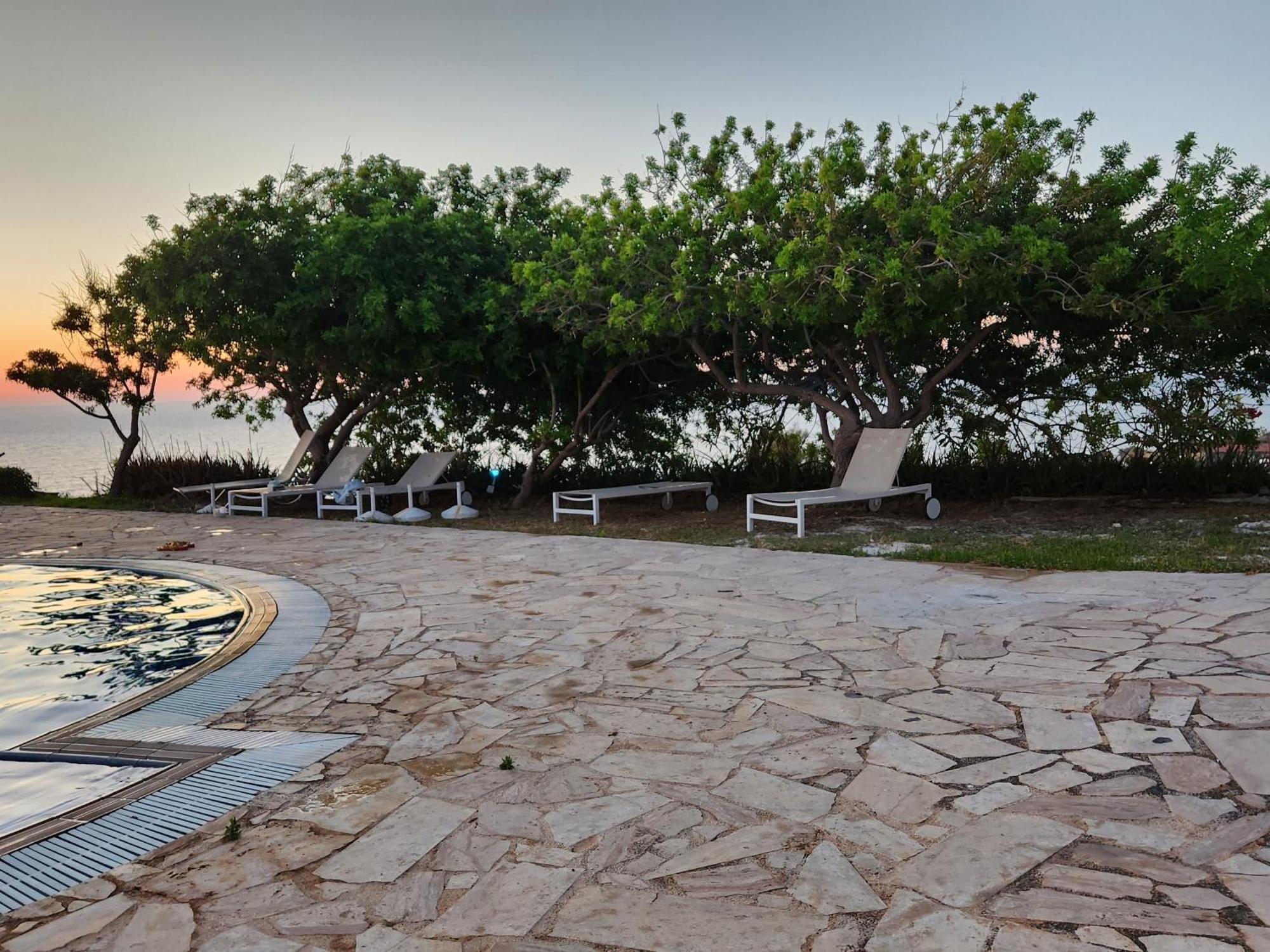 Serena Vacation Home Pomos Exterior photo